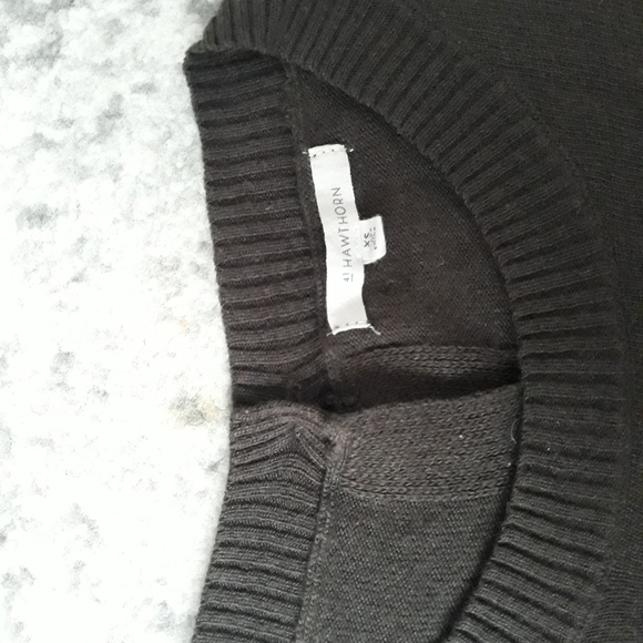 Sweatshirt - Picture 2 of 3